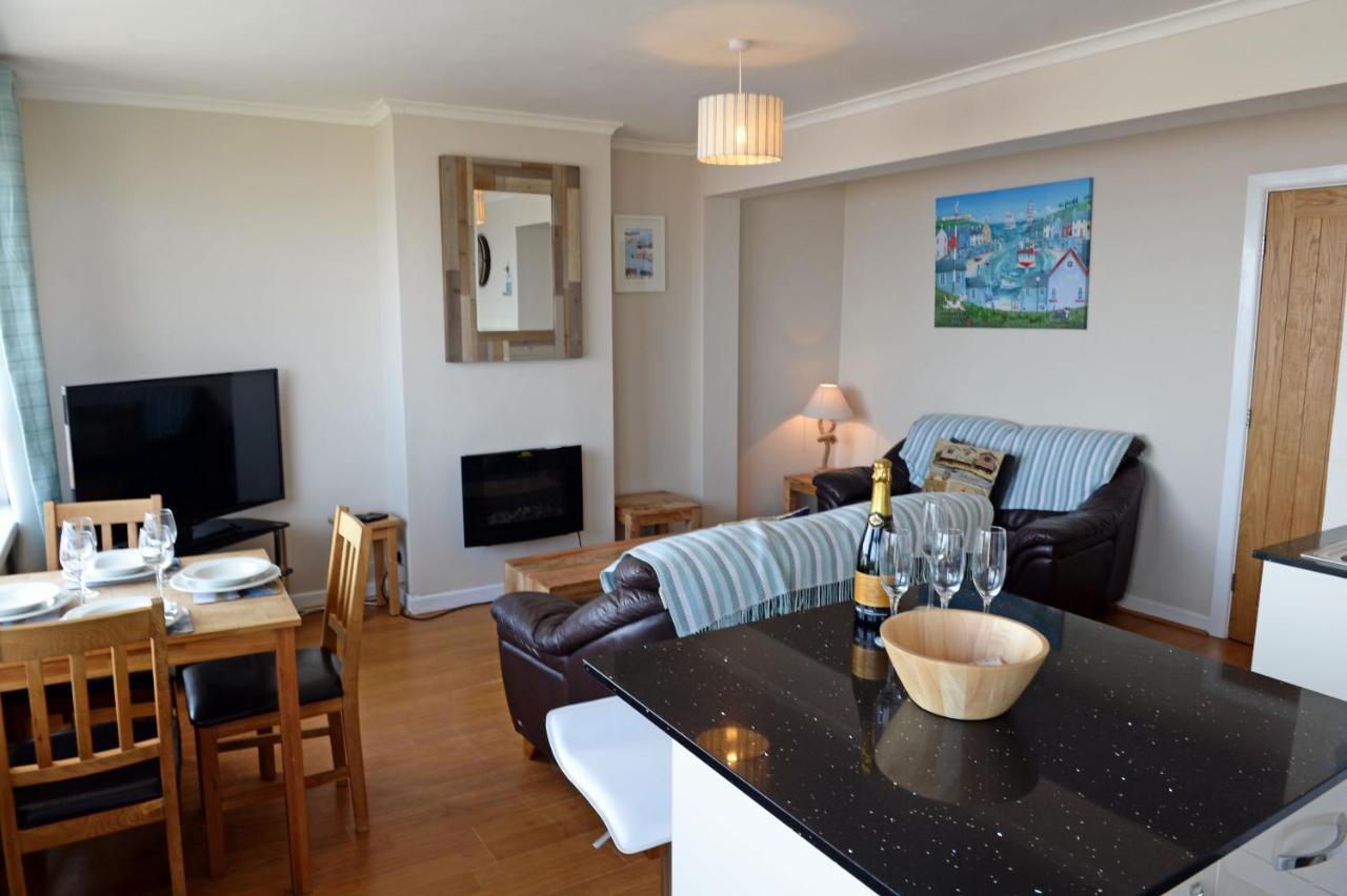 Mermaid Apartment - Sea Front Apartment With Views Saundersfoot Ngoại thất bức ảnh
